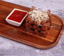 Чесночные гренки с пармезаном