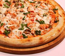 Пицца с лососем