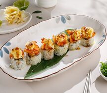 Ролл с креветкой, горгонзолой и трюфельным унаги