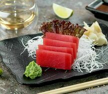 Сашими Тунец