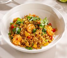 Жареный рис с креветками