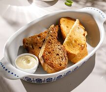 Корзина с хлебом