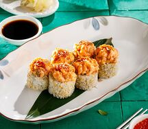 Запеченный ролл с лососем