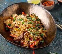 Жареный рис с говядиной