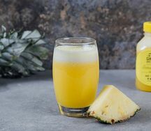 Сок свежевыжатый ананасовый