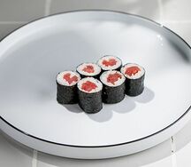 Ролл с тунцом