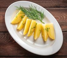 Картошка отварная с маслом и зеленью