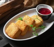 Жареный сыр Моцарелла