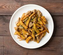 Картофель, жаренный с грибами