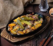Мясная сковородка