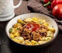 Рваная свинина с картофелем 