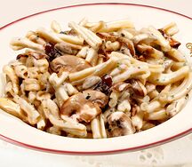 Казаречче с баклажанами и грибами