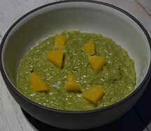 Зеленая рисовая каша с матчей