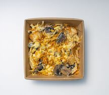 Паста с курицей и грибами