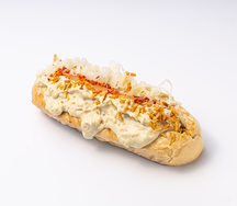 Хот-дог Баварский с сосиской, квашеной капустой и горчичным соусом