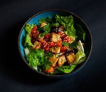 Салат с хрустящими баклажанами