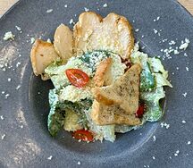 Цезарь с курицей