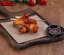 Куриные крылышки с соусом барбекю