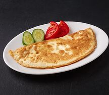 Омлет с помидором