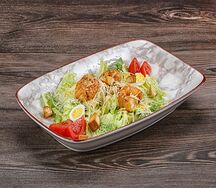 Салат Цезарь с креветками