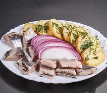 Сельдь с картофелем