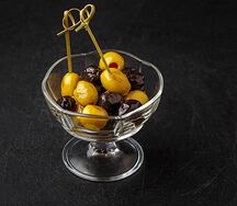 Оливки и маслины