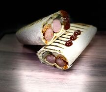 Двойная сосиска в лаваше