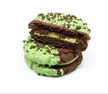 Вупи-пай с матчей и шоколадом 