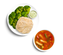 Ланч с минестроне и куриным оладушком с брокколи