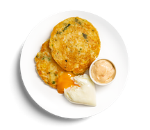 Оладьи с креветками и яйцом пашот