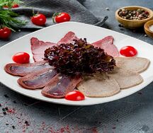 Мясные деликатесы