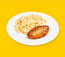 Макароны с сырным соусом и котлетой