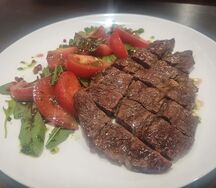 Чак Ролл из мраморной говядины