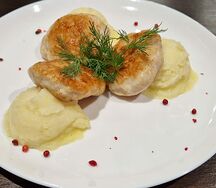 Куриные котлеты с картофельным пюре