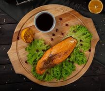 Стейк из семги на мангале