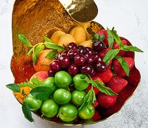 Сезонные фрукты ассорти
