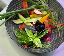 Ассорти свежих овощей