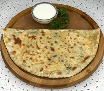 Кутаб с сыром и помидором