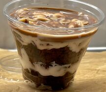 Трайфл Сникерс