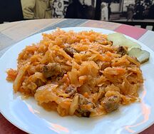 Тушеная капуста с индейкой