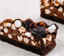 Торт шоколадный с маршмеллоу