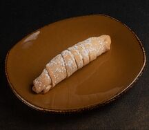 Рогалик со сгущенкой