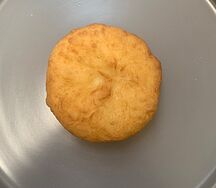 Пончик с шоколадной начинкой