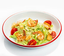 Салат цезарь с тигровыми креветками