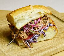 Чиабатта с рваной говядиной