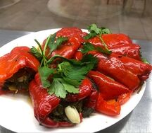 Լցոնած թթու դրված պղպեղ