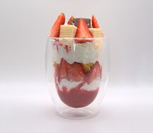 Клубничное Парфе