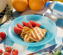 Салат с халуми и помидорами