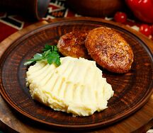 Котлеты с картофельным пюре