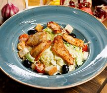 Цезарь с курицей гриль